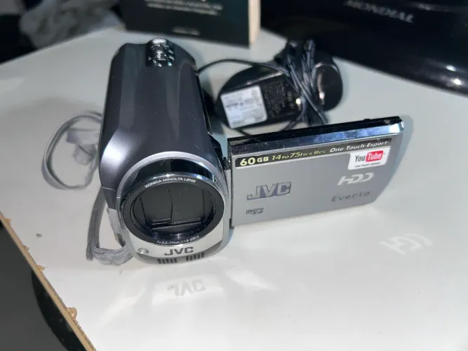 filmadora JVC Everio GZ-MG630 de 60 GB + controle JVC 