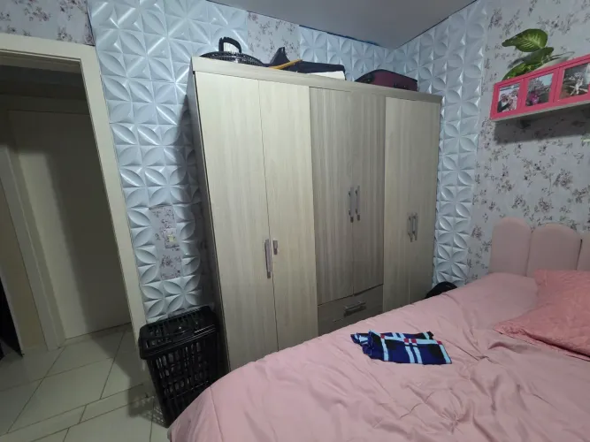 Guarda roupa 6 portas e 3 gavetas