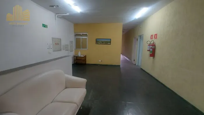 Sobreloja com estrutura versátil em área movimentada de Interlagos!!