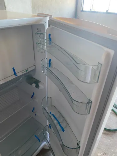 GELADEIRA CÔNSUL 263L NOVA 220v
