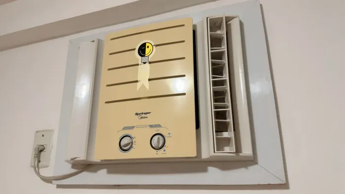 Ar-Condicionado Janela Springer Midea Frio 7.500 BTUs Mecânico - Branco - 220V