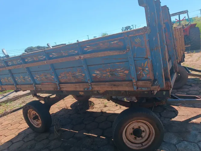 Carreta 4 toneladas