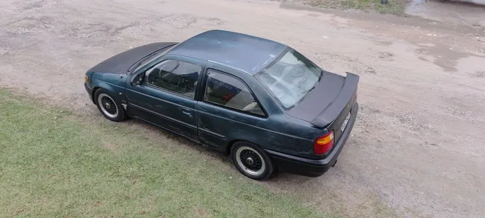 Volkswagen Logus 1.8 / CLI / CL (álcool) 1994