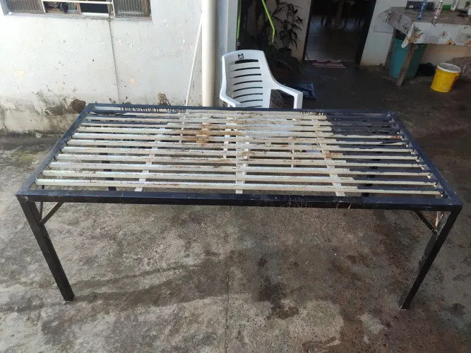 Mesa de ferro grande 