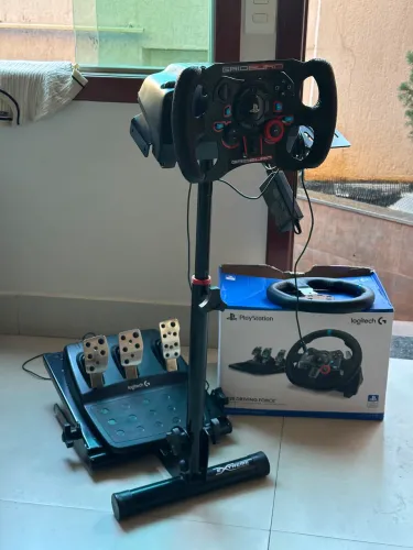 Volante Logitech G29 com Suporte Cockpit + Volante F1
