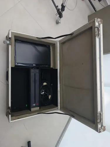 Teleprompter ProLine 19 com monitor + case para transporte