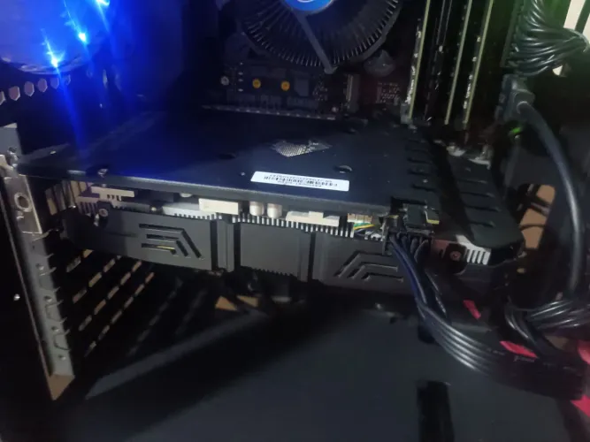 RX 5500 XT 8 GB (aceito placa inferior + volta) aceito cartao