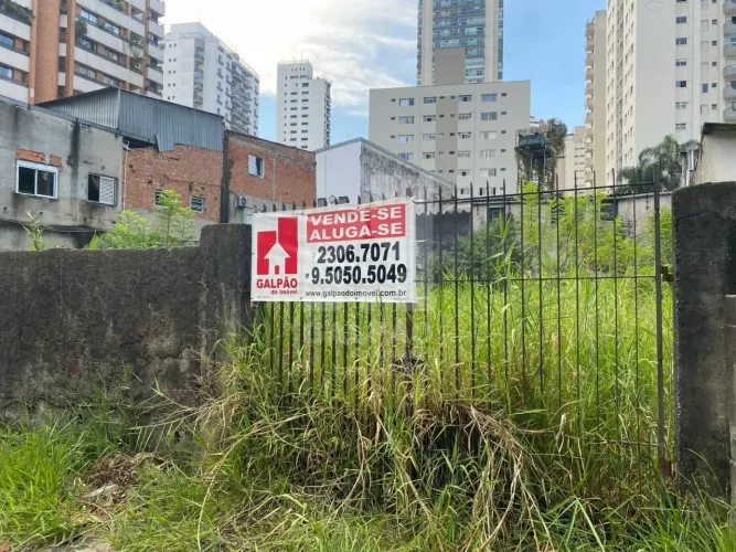 Terreno em frente a uma Praça, rua sem saída, excelente para residência ou comercio, terre