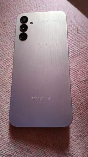 Celular A14 semi novo / pouca marca de uso