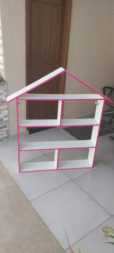 Nicho ou Estante. Medindo 1,00 X 1,00, Profundidade 18 cm. Otimo para quarto de criancas.