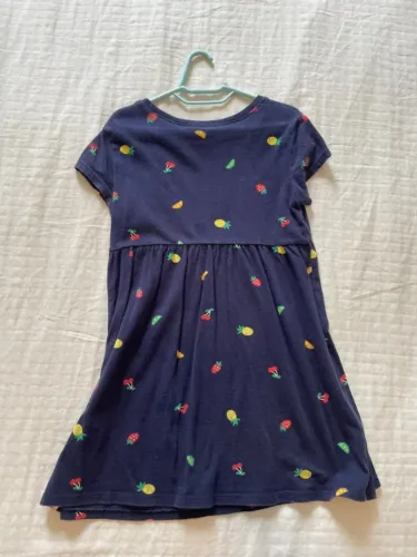 Vestido azul marinho e frutinhas 3 anos