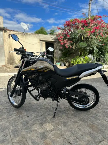 XTZ Lander 250