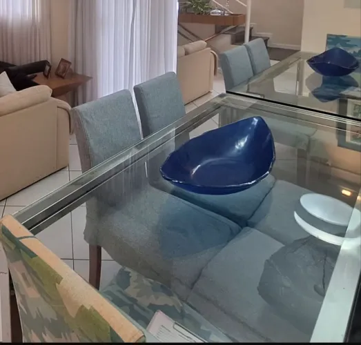 Mesa de vidro 1.60x 0,80cm com base em aco inox ,vidro com espessura de 10mm