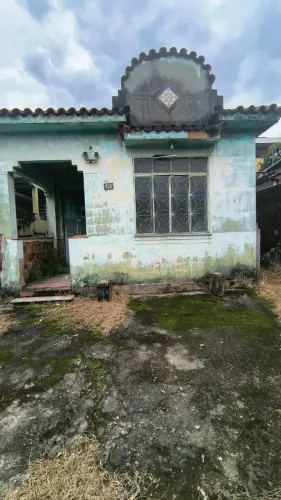 Terreno com estrutura venda com casa 280m quadrados com 2 quartos em Vaz Lobo - Rio de Ja