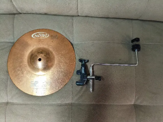 Clamp de Pratos Torelli (Fixado no Tom) + Splash 12' Orion Solo Pro Master Liga B8
