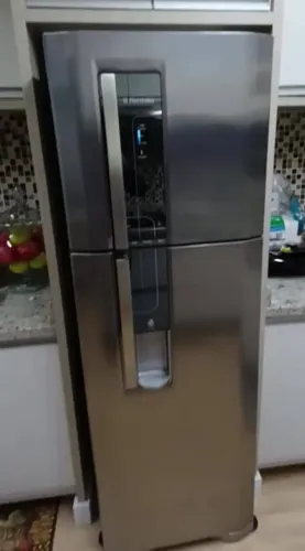 Geladeira inox Frost Free 