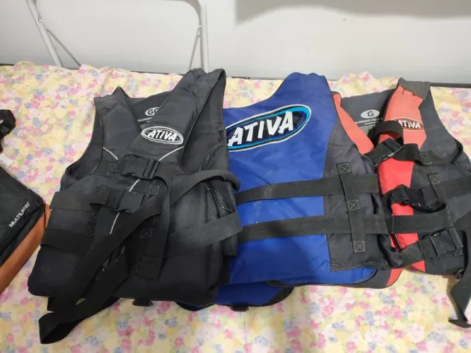 Colete salva vidas , 500 reais os 3