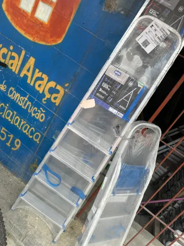 Escada alumínio 5 degraus ultraleve