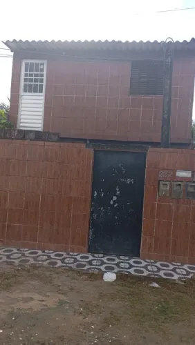 Alugo casa