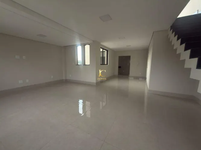 Cobertura residencial de 280 m² à venda no Bairro Sidil, em Divinópolis