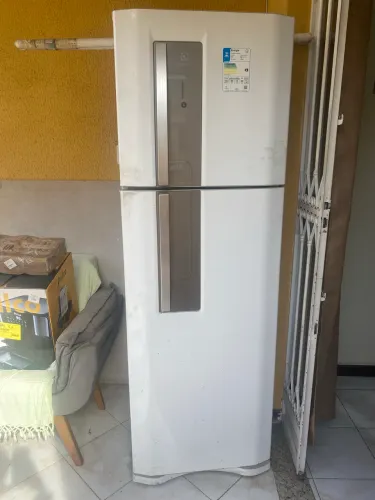 Geladeira frost free Eletrolux