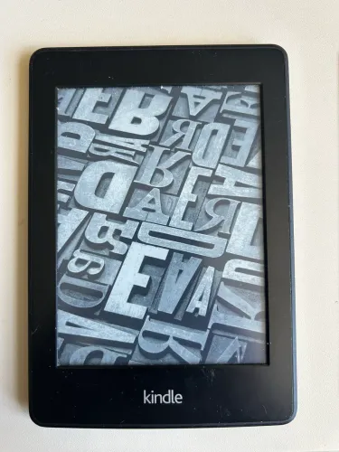 Kindle 6 geração impecável.
