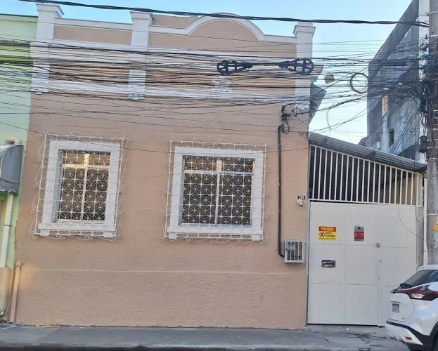 Casa 3 quartos + 2° piso espaço amplo- Rua Sao Januário ,761