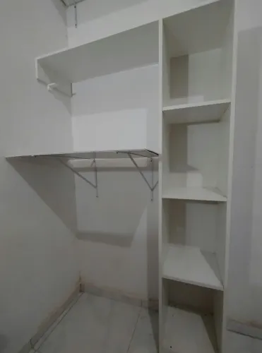 Estante branca