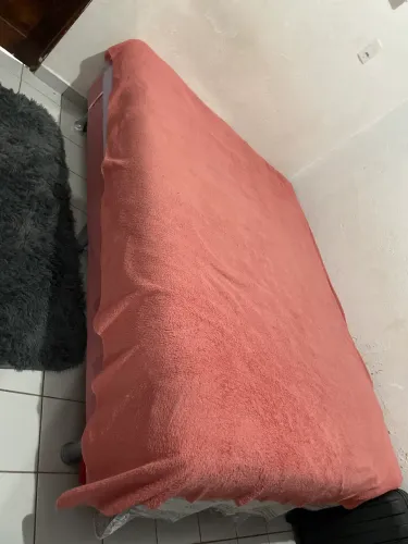 Uma cama de casal