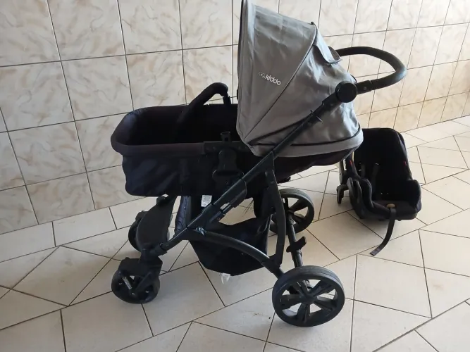 Carrinho Kiddo Moisés + Bebê conforto<br>890,00