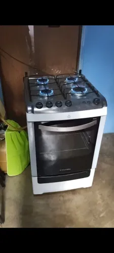 Vendo Excelente Fogão Eletrolux Automático Limpo e Revisado ?