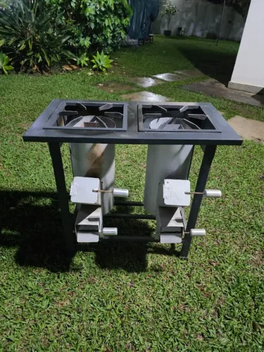 Fogão a Lenha 2 Bocas em Estrutura Metálica - Ideal para Área Externa / Sítio