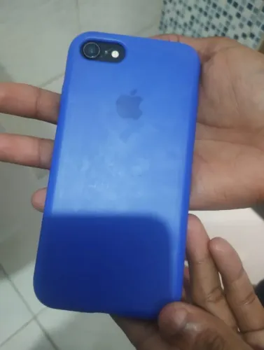 iPhone 8 256 gigas - tela de trás trincada