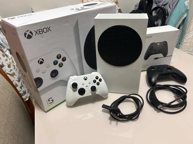 Xbox Serie S + 2 Controle Originais + Caixa + Estado de Novo