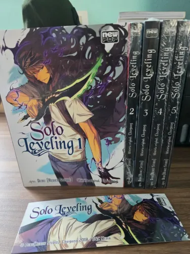 Mangá Solo Leveling Vol. 1 ao 5 - Excelente Estado!