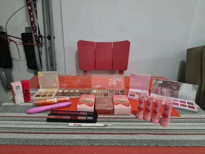 Super kit maquiagens diversas!!