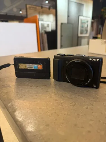 Sony DSC-HX50V + Sony DSC-TX100V Para Reparo ou Peças