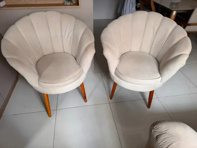 Duas poltronas em excelente estado