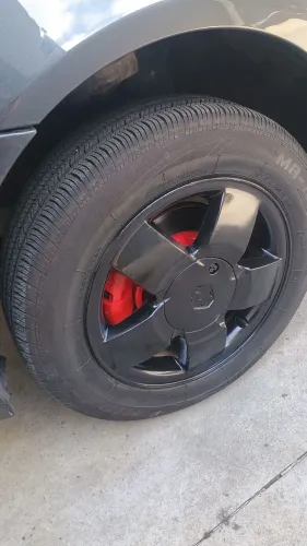 Vendo Jogo de Pneu e rodas aro 14 Renault