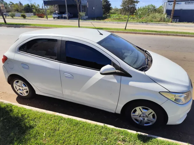 Chevrolet Onix JOY Hatch 1.0 8V Flex Mec. 4P 2019
