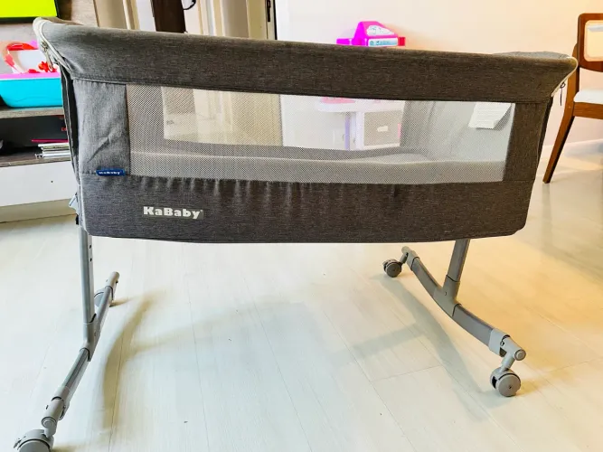 Berço Portátil KaBaby Cinza - Ótimo Estado