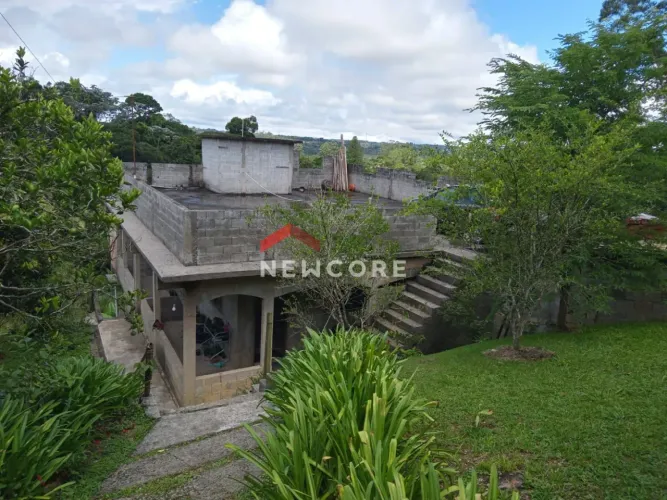 Casa em Alameda dos Bandeirantes - Flórida - Embu-Guaçu/SP