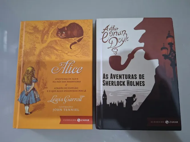 Livros de bolso - Alice no país das maravilhas & Sherlock Holmes (Ed. Zahar).