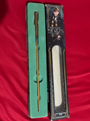 Vários itens do Harry Potter (cards, dvds, jogo, e figurinhas