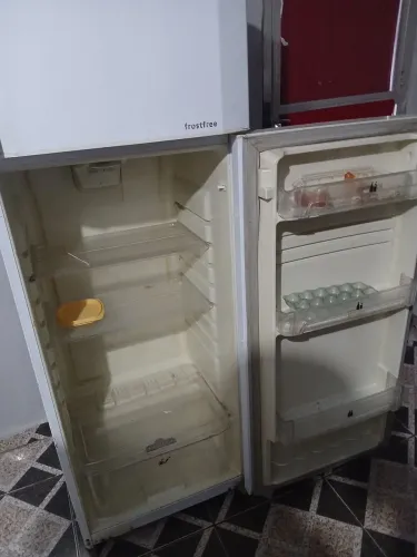 Geladeira frostfree mabe leia a descrição 