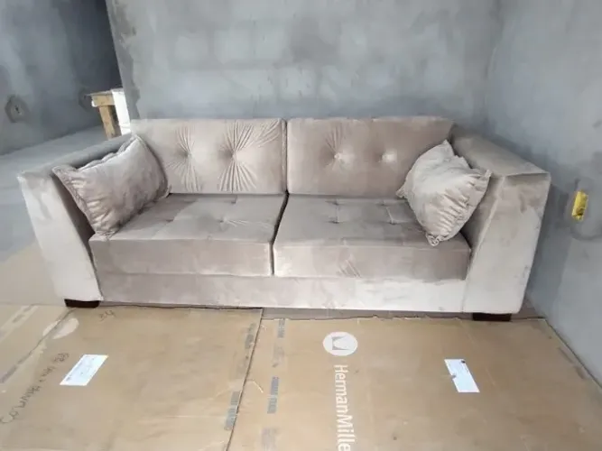 MARAVILHOSO SOFÁ -  NOVÍSSIMO 