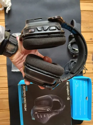 Logitech G933