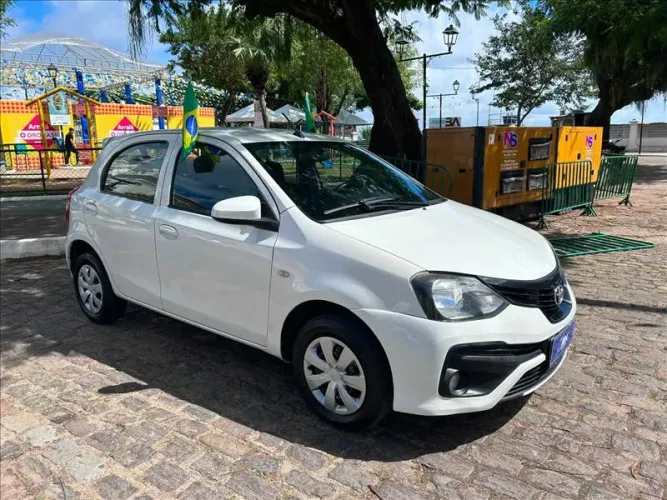 Toyota Etios X 1.3 Flex 16V 5P Mec. 2020