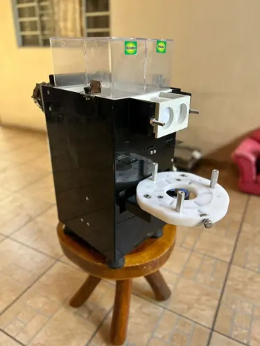Máquina de salgadinhos, masseira a gás e fritadeira água e óleo