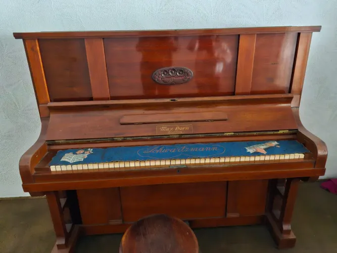 Piano Schwartzmann Alemão